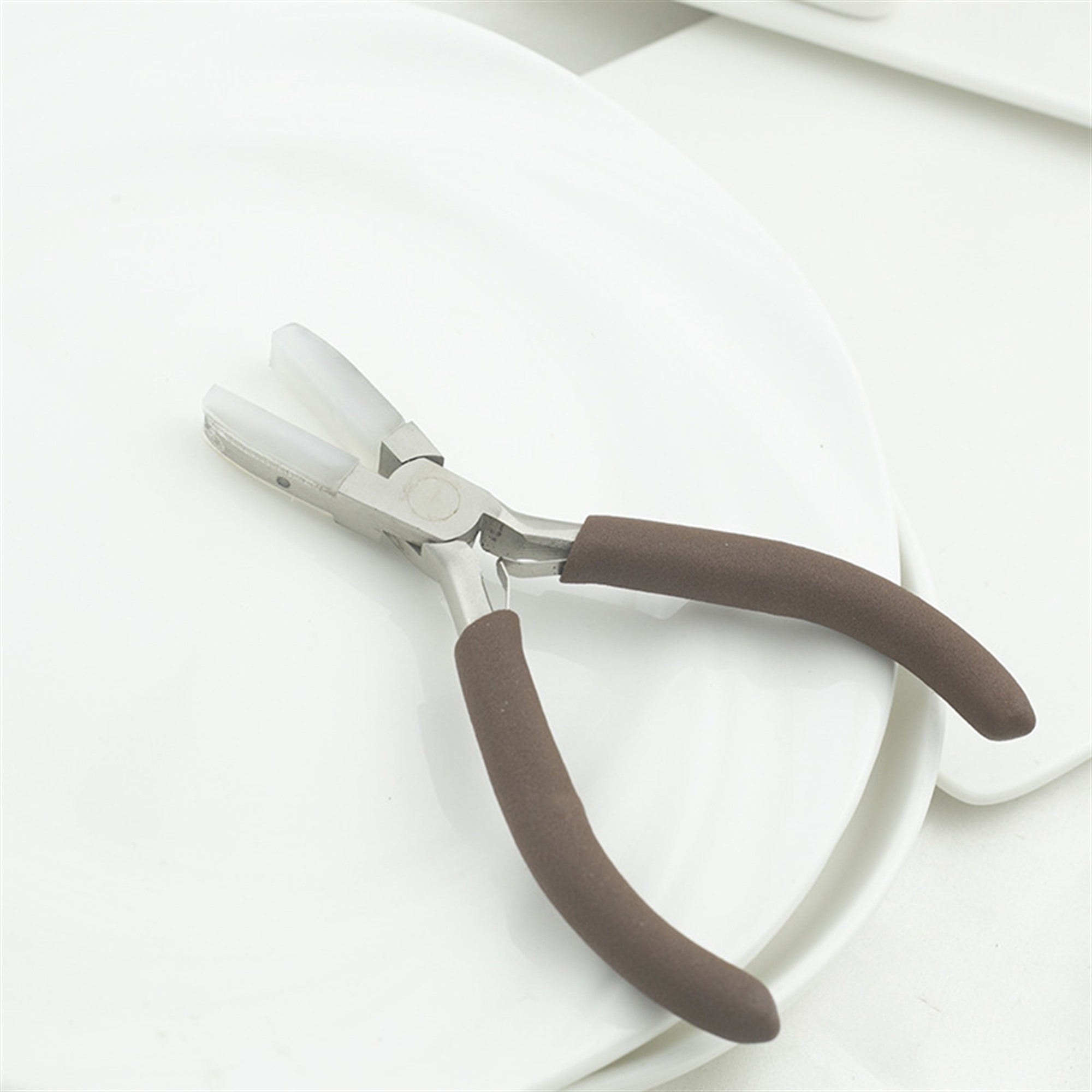 Brown Nylon Jaw Pliers Brown Nylon Jaw Pliers for jewelry making